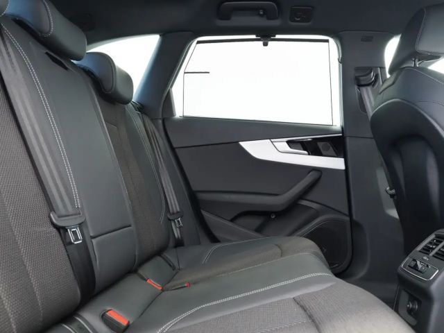 Audi A4 35 TDI Avant Competition S-Line