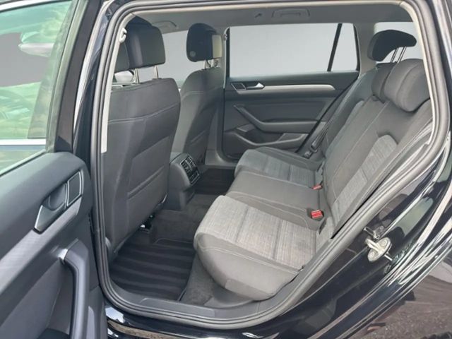 Volkswagen Passat 1.5 TSI Business DSG Variant