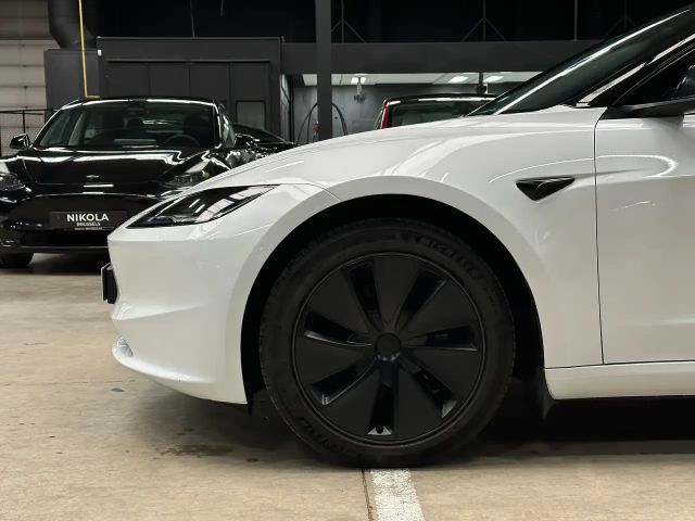 Tesla Model 3 AWD Long Range