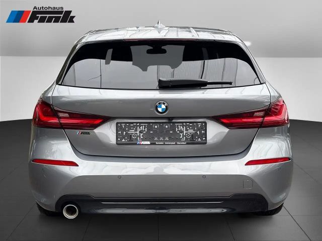 BMW 116 116i Sedan Sport Line