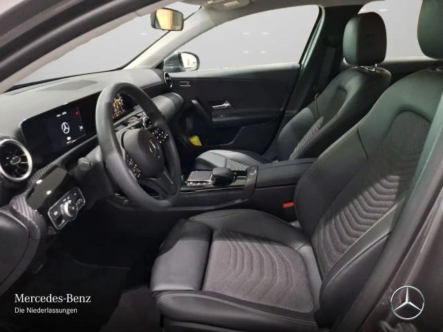 Mercedes-Benz A 250 A 250 e Style