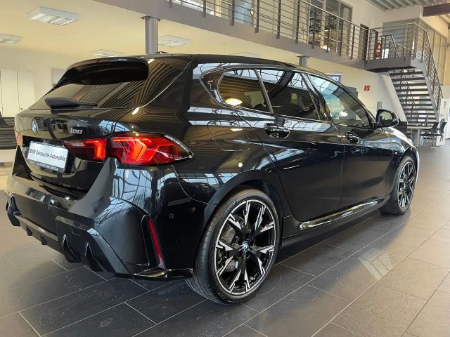 BMW 120 120i M-Sport Sedan