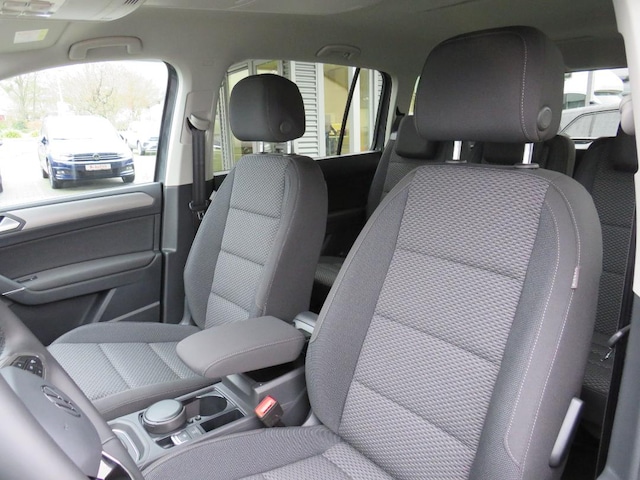 Volkswagen Touran 1.5 TSI DSG R-Line