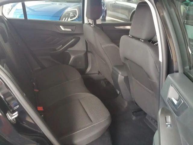 Ford Focus Titanium Wagon