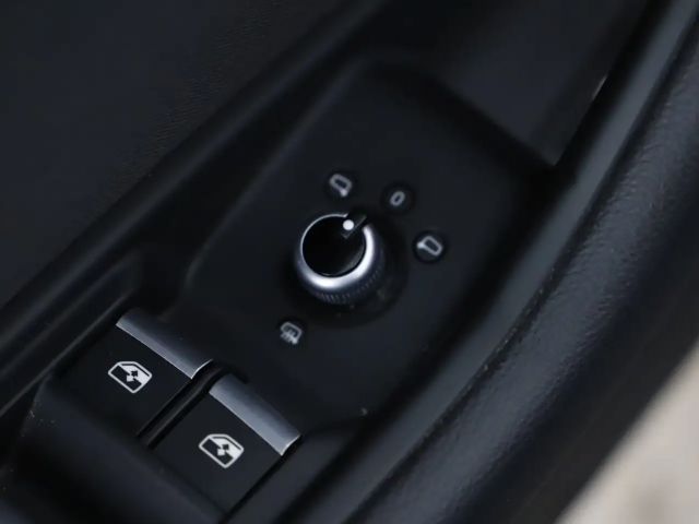 Audi A4 30 TDI Sedan