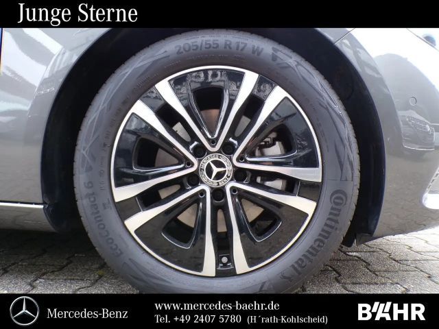 Mercedes-Benz B 180 Progressive Sedan