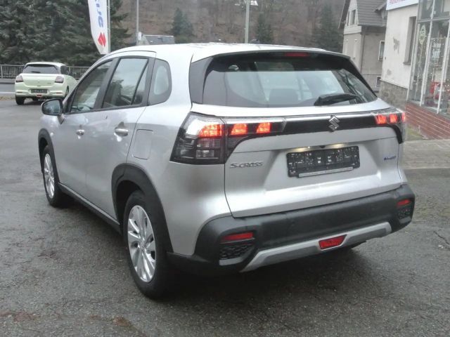 Suzuki SX4 S-Cross Hybrid