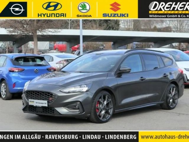 Ford Focus EcoBoost ST Line