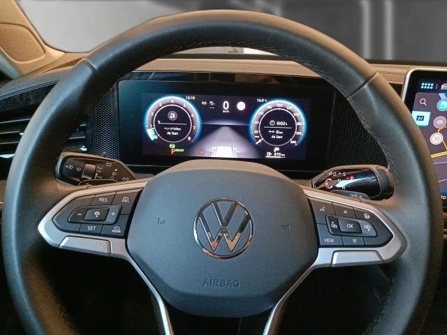 Volkswagen Passat 1.5 eTSI Business DSG