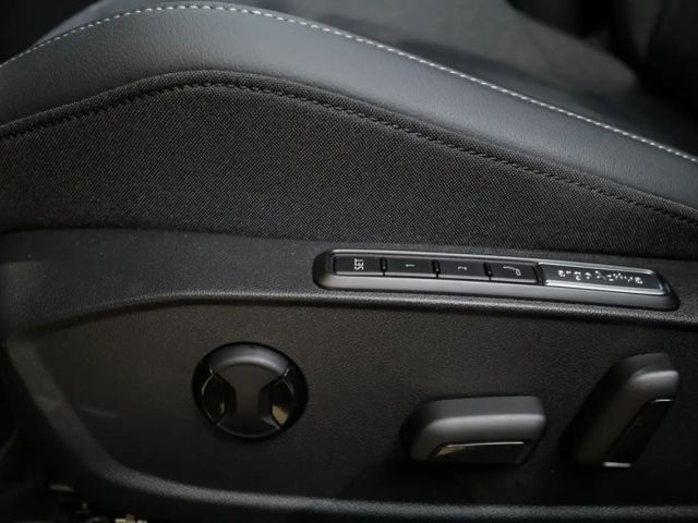 Volkswagen Golf 1.5 eTSI DSG Golf VIII