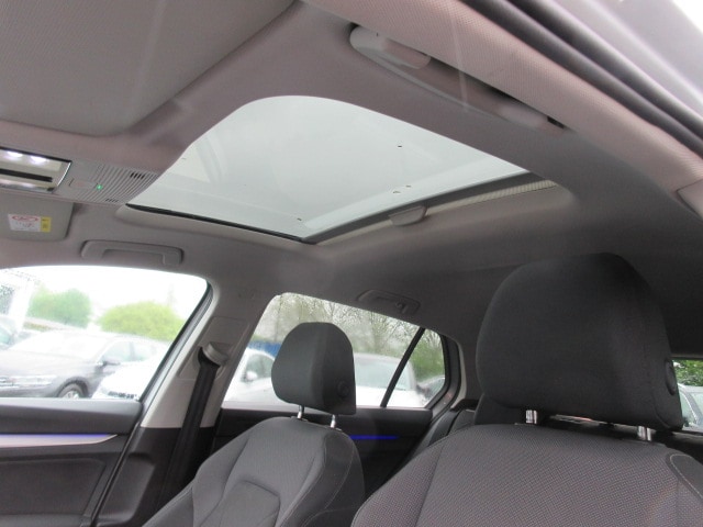 Volkswagen Golf 1.5 eTSI DSG