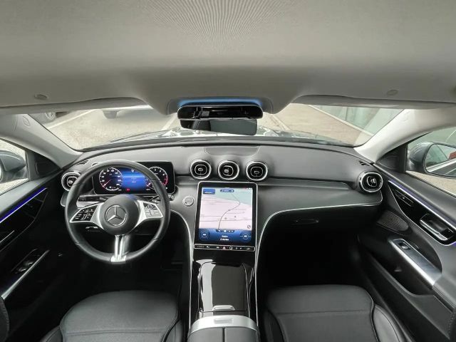Mercedes-Benz C 200 Sedan