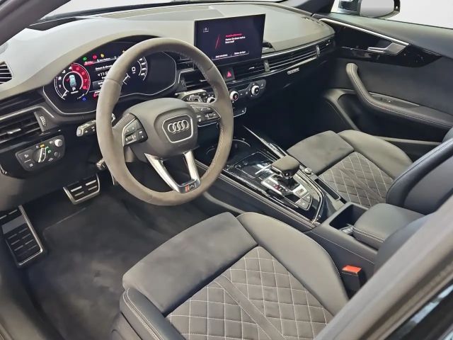 Audi RS4 Avant Quattro