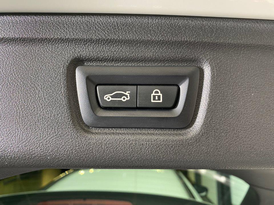 BMW 330 330e Touring