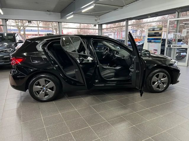 BMW 116 116d Advantage pakket Sedan