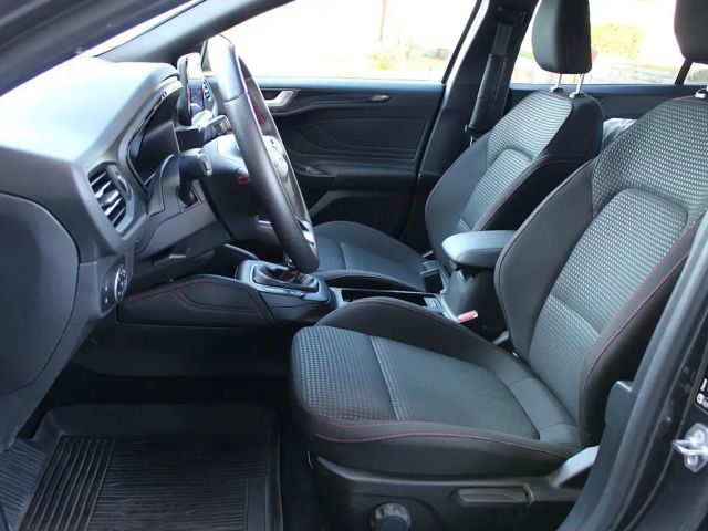 Ford Focus EcoBoost ST Line