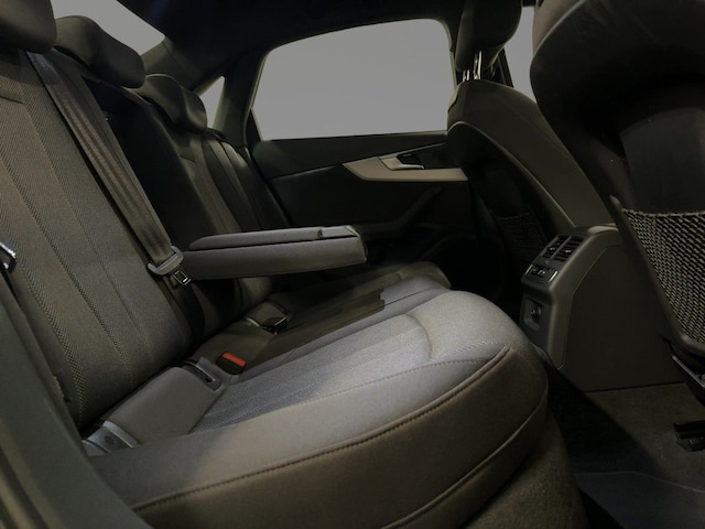 Audi A4 40 TDI Quattro S-Tronic Sedan