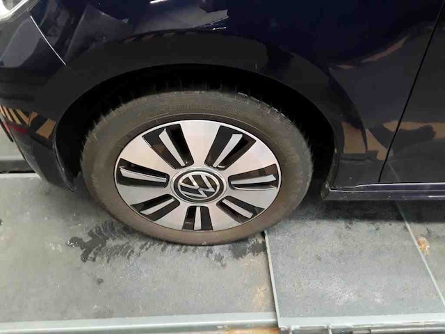 Volkswagen e-up! Automatik NAVIV. KAMERA ALU APS SITZHEIZUNG CLIMATRONIC
