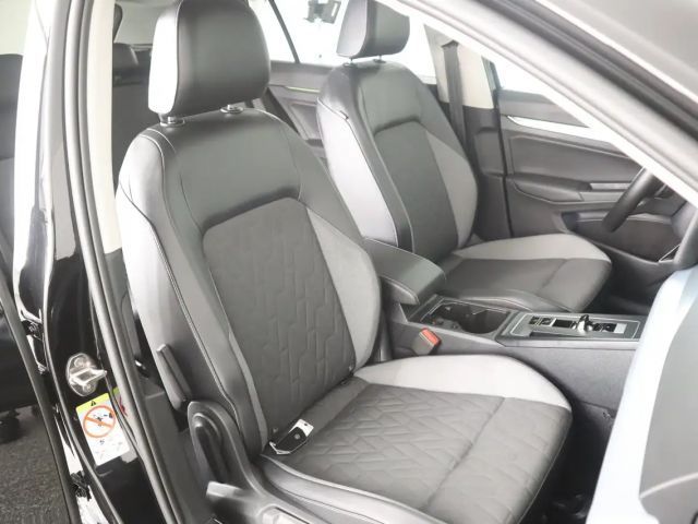 Volkswagen Golf DSG Life Variant