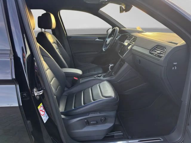 Volkswagen Tiguan R LM20 LEDER AKRAPOVIC BLACKSTYLE R-PERFO
