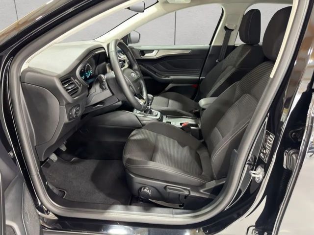 Ford Focus EcoBoost Titanium Wagon