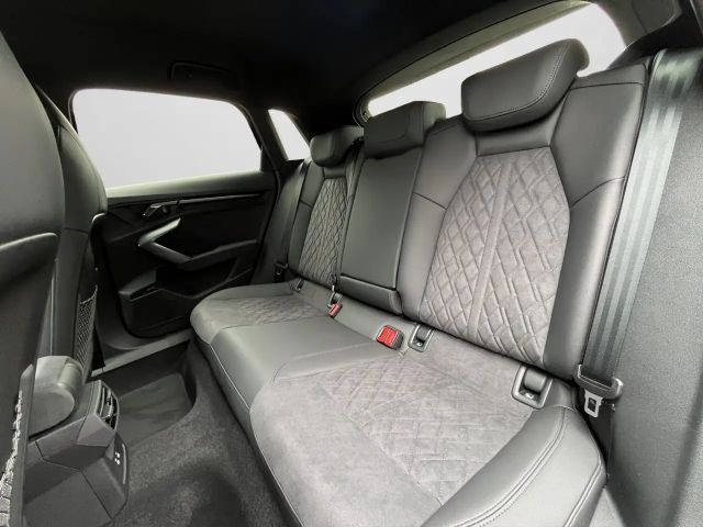 Audi RS3 S-Tronic Sedan Sportback