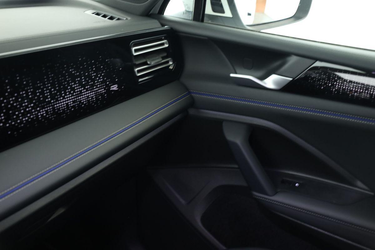 Volkswagen Tiguan 2.0 TSI DSG IQ.Drive R-Line