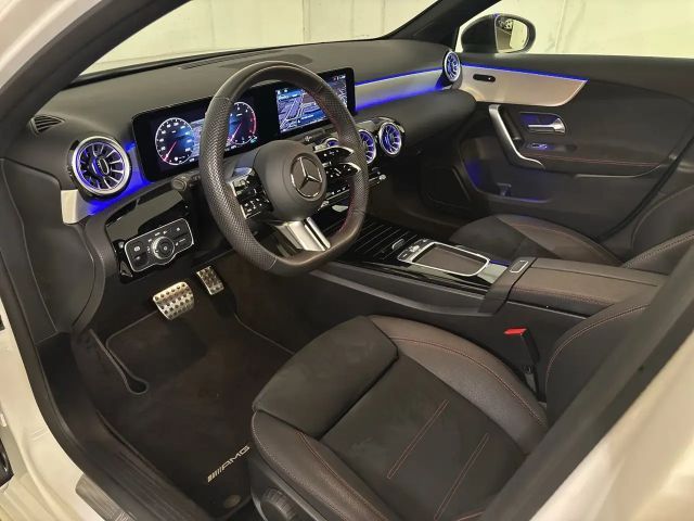 Mercedes-Benz A 180 A 180 d AMG Line Hatchback