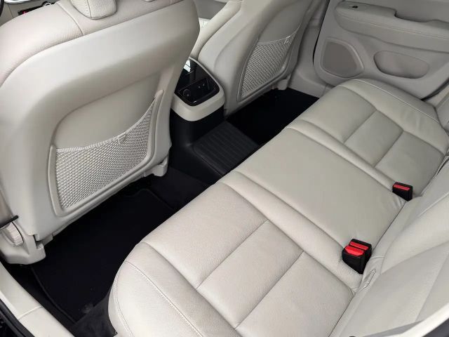 Volvo V60 AWD Recharge T6