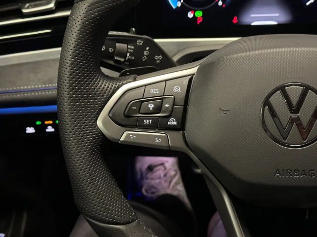 Volkswagen Passat 4Motion R-Line Variant