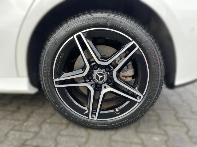 Mercedes-Benz A 250 A 250 e AMG Line