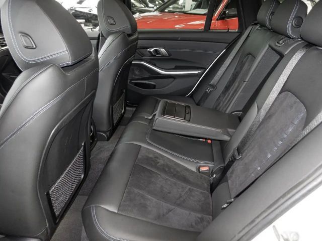 BMW 330 330e M-Sport