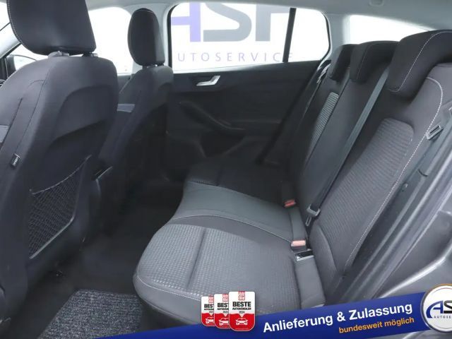 Ford Focus Cool & Connect Wagon