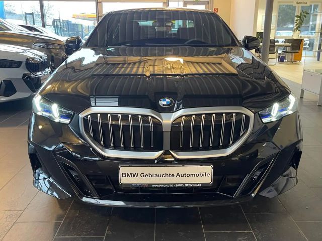 BMW 520 520i M-Sport Sedan