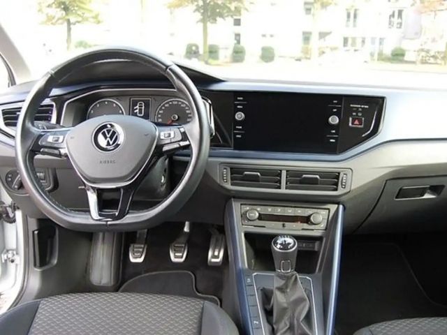 Volkswagen Polo United ACC App Klima Sitzheizung Bluetooth