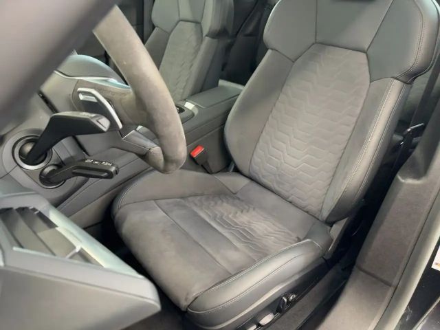 Audi e-tron GT 350 kW Head-Up Pano Matrix ACC