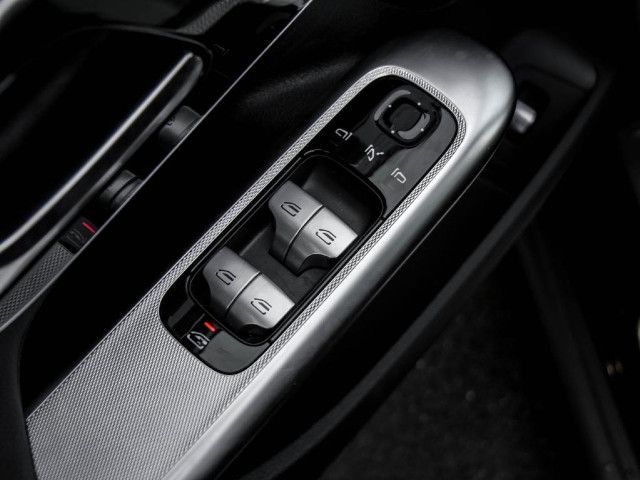 Mercedes-Benz EQE 300 Sedan