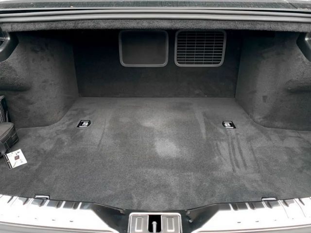 Bentley Flying Spur Hybrid V8