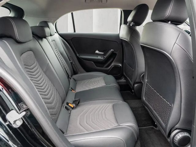 Mercedes-Benz A 180 Hatchback