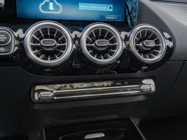 Mercedes-Benz GLA 200 Progressive