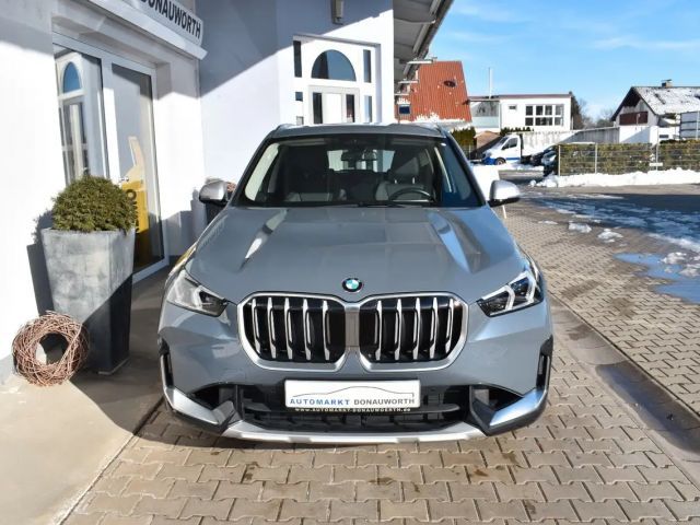 BMW X1 xDrive23i Aut. xLine Mild-Hybrid Navi AHK