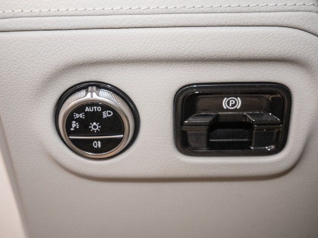 Mercedes-Benz EQE 350 Sedan