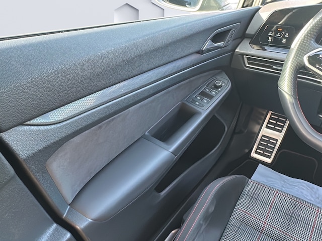 Volkswagen Golf 2.0 TSI Golf VIII