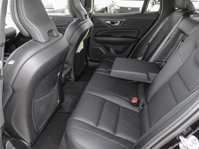 Volvo V60 Cross Country AWD Plus