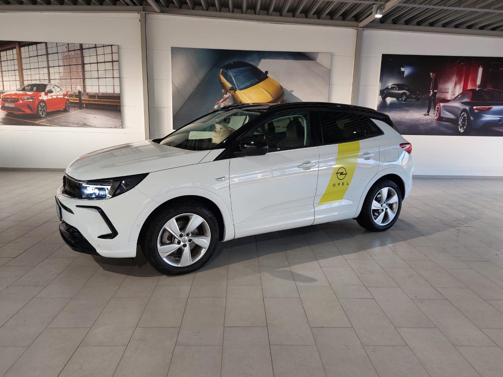 Opel Grandland GSe Turbo