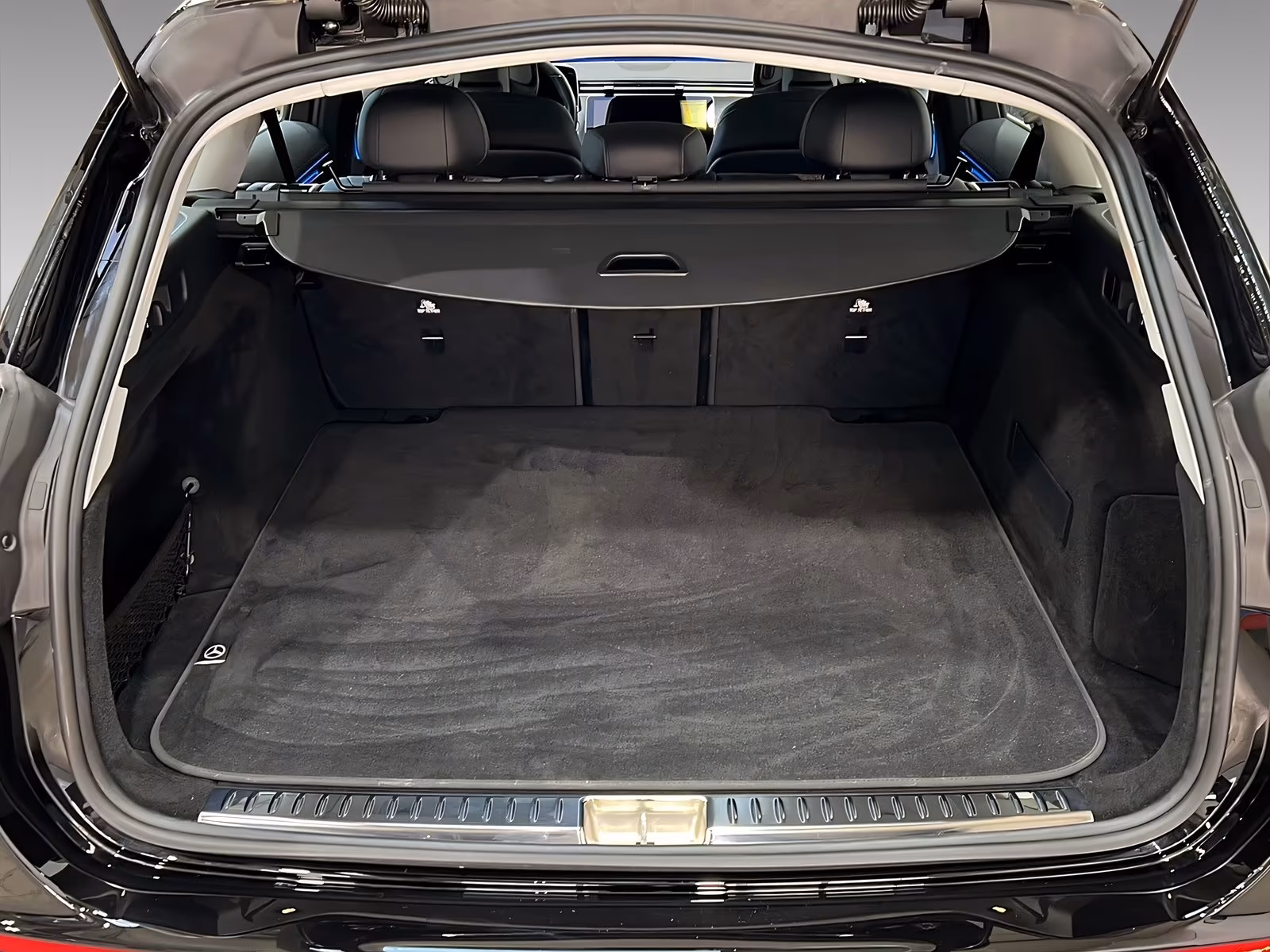 Mercedes-Benz E 220 AVANTGARDE E 220 d Estate