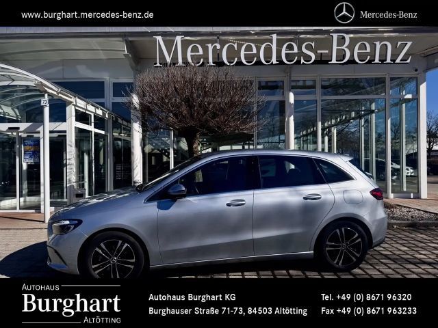 Mercedes-Benz B 200 Progressive Sedan