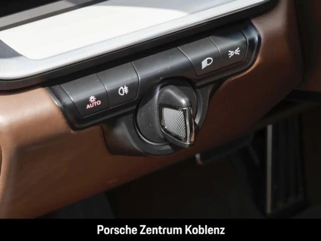 Porsche 992 4 Coupé Targa