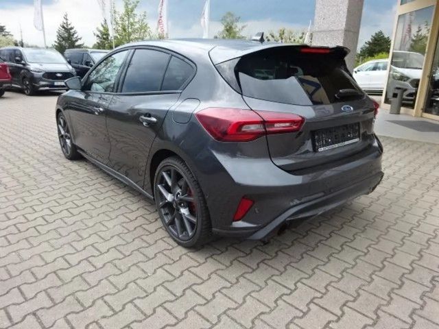 Ford Focus ST Line