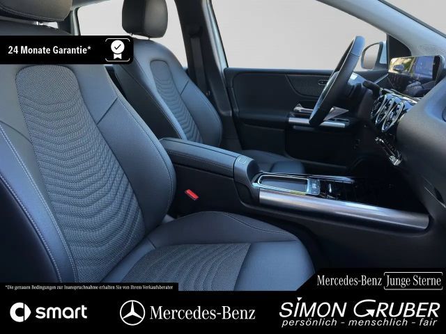 Mercedes-Benz B 200 Progressive Sedan